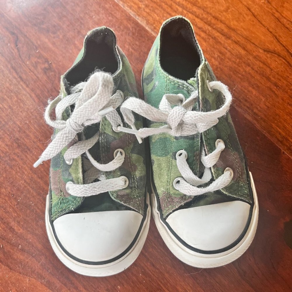 Converse All-Star Camo Sneakers-‎ Size 9